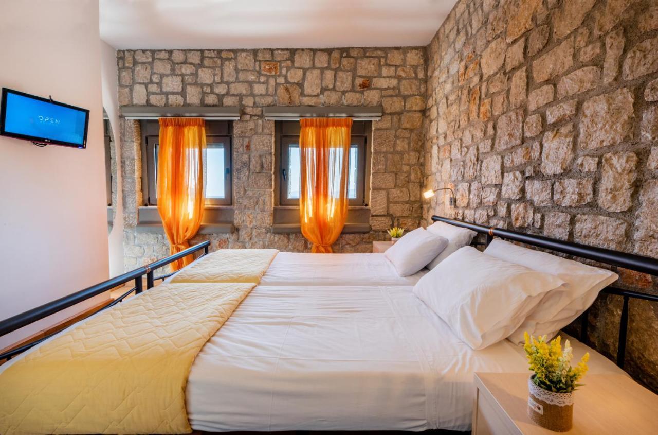 Villa Costamare - Enjoy Lazy Days On The Private Pool-Jacuzzi Pefki  Экстерьер фото
