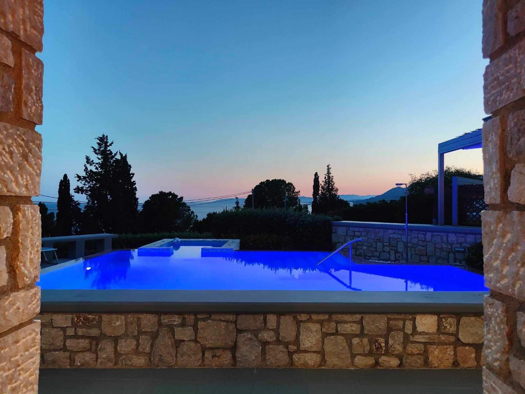 Villa Costamare - Enjoy Lazy Days On The Private Pool-Jacuzzi Pefki  Экстерьер фото